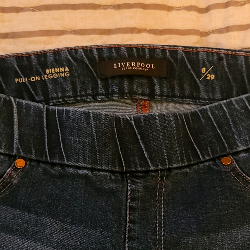 Liverpool Sienna, pull-on leggings , size 8.